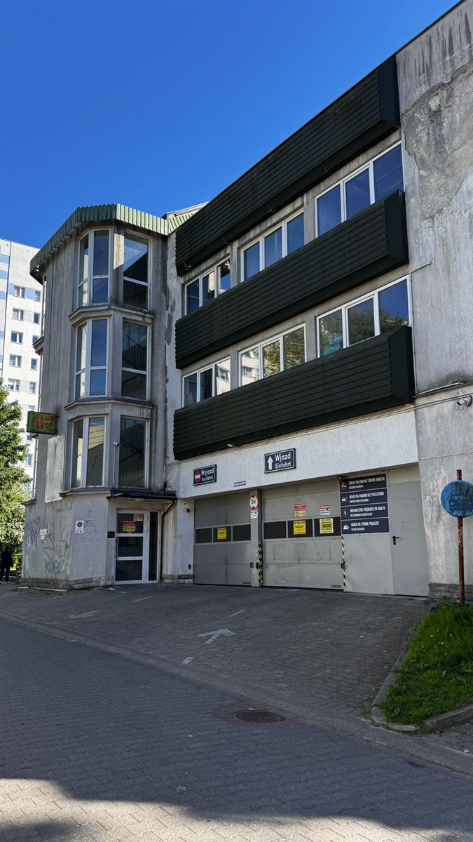 Budynek garażu wielopoziomowego w centrum Kołobrzegu